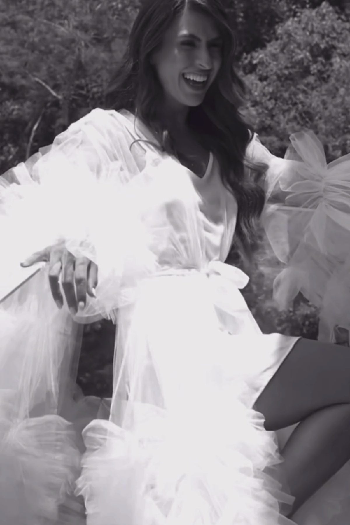 Robe Luana Longo de Tule com Babados Acompanha Camisola