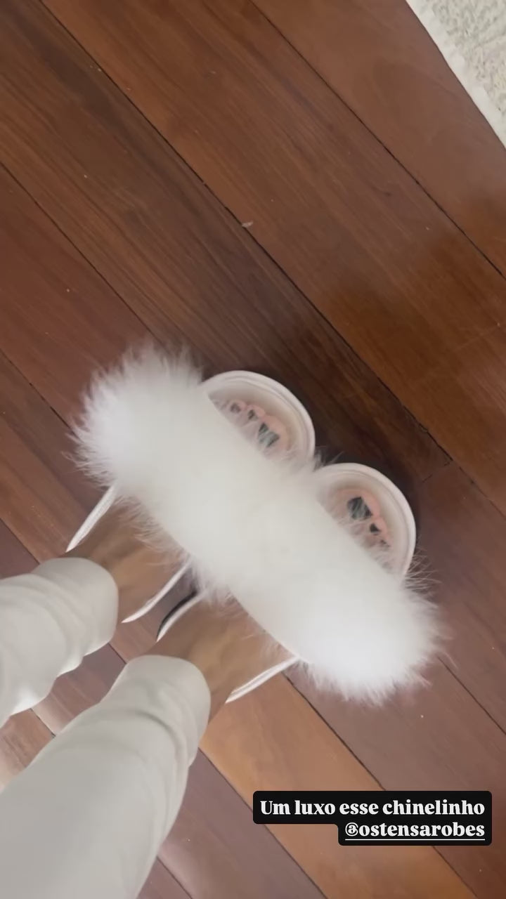 Pantufa Chinelinho Pompom com Velcro Prática de Lavar