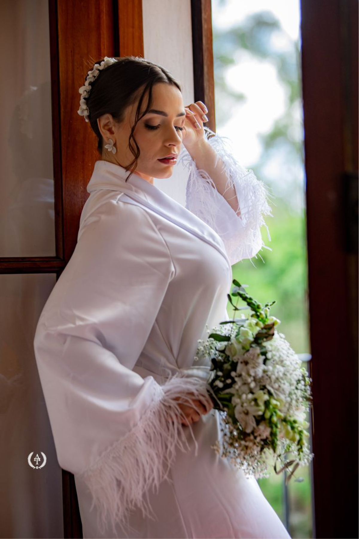 Robe Luna Longo para Noiva  com Plumas Luxo