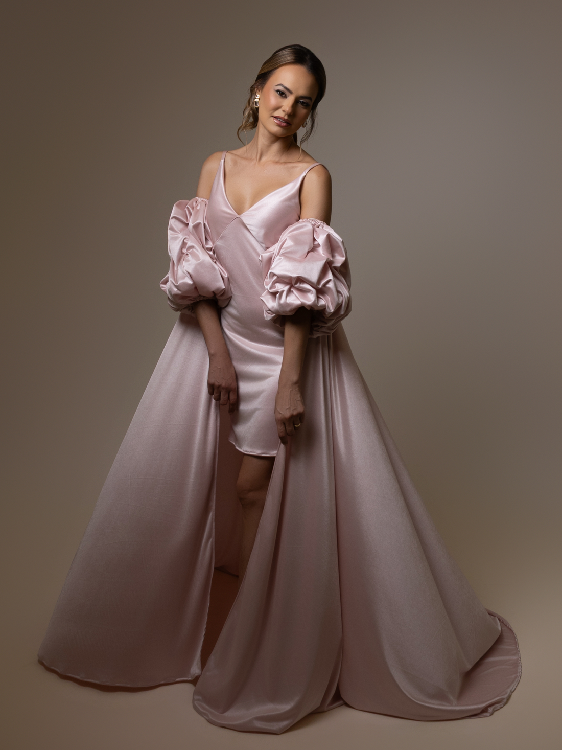 Robe Biane com Camisola, New Concept em Hobby para Noivas